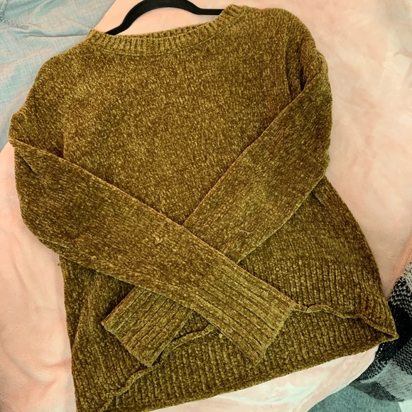 Yellow knitted sweater - Picture 1 of 2